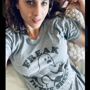 80. V-neck Halloween Ghost Freak in the sheets Unisex grey shirt Graphic Tee